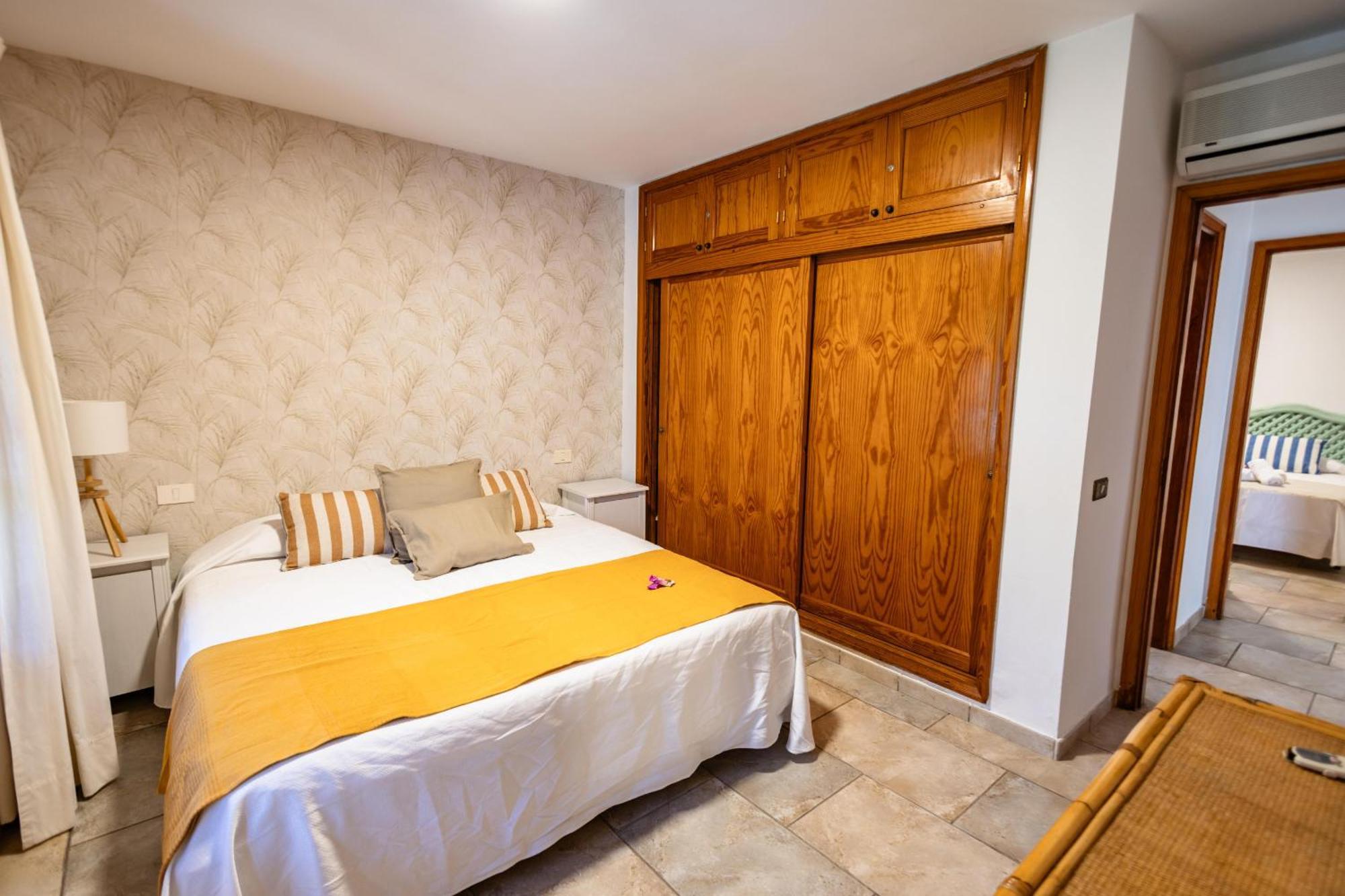 Oasis Holycan - By Gestion Vacacional Canarias San Bartolomé Buitenkant foto